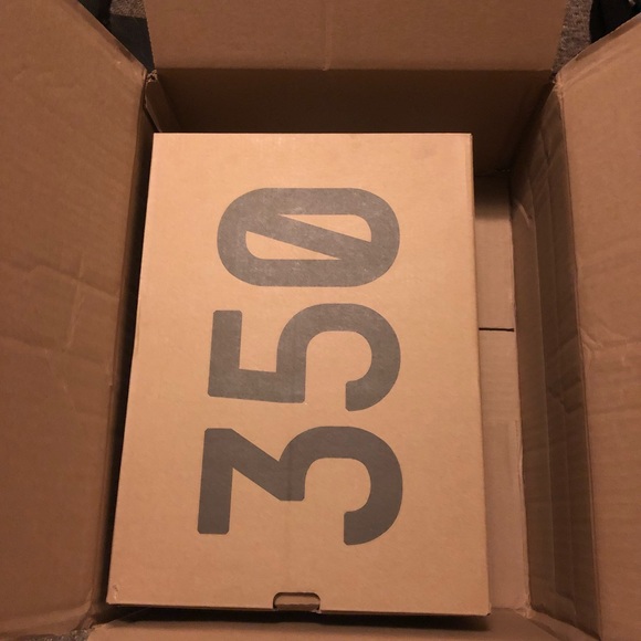 Yeezy Boost 350 Blue Tint - Picture 2 of 8